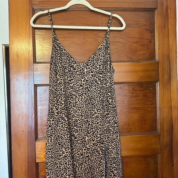 Reformation Marlowe Dress in Bengal Cheetah - Picture 2 of 3